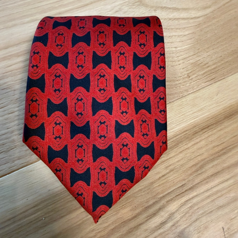 Vintage Dunhill Tailors 100% Silk Tie Handmade Italy Red Navy Geometric